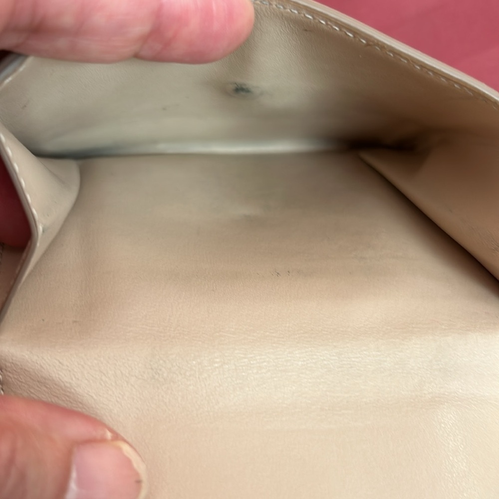 SALVATORE FERRAGAMO WALLET - Picture 8 of 9